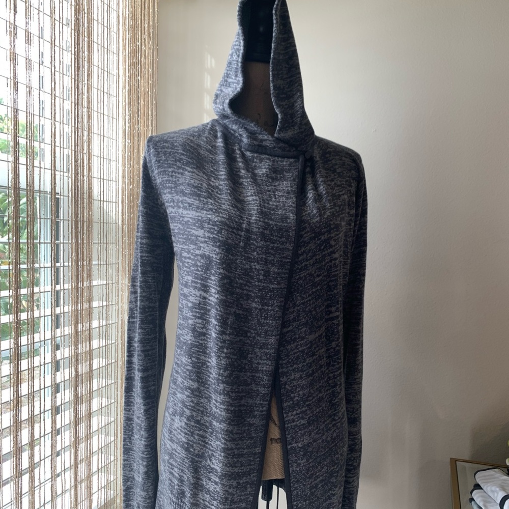 NWOT- Lululemon wrap sweater